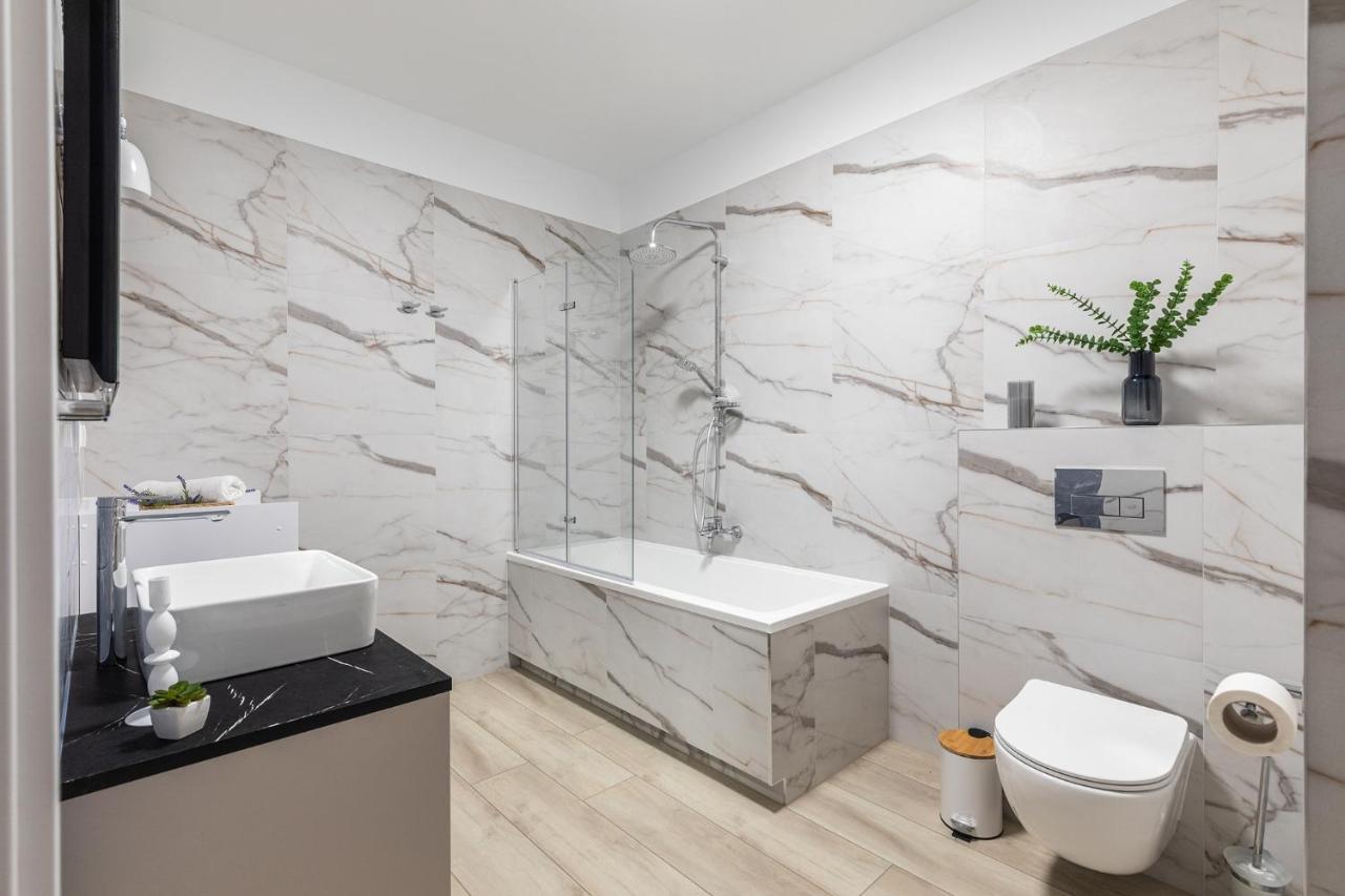 Superapart Przy Forcie 12 Varšava Exteriér fotografie
